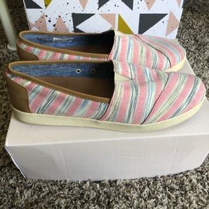 TOMS Slip-ons
